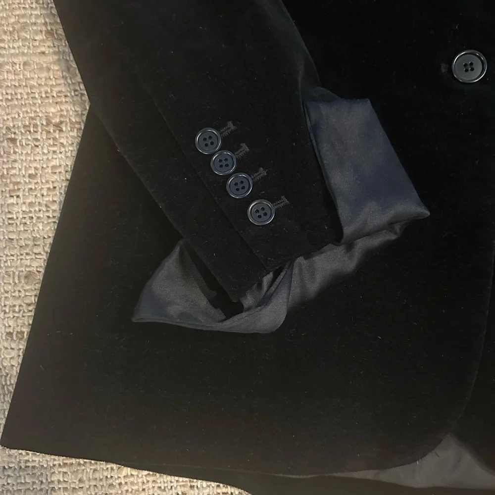 Theory Black Velvet and Satin Blazer Size 12 - Picture 2 of 16